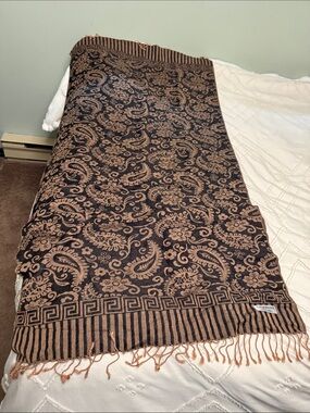 Brown & Black Paisley Fringe scarf/shawl.